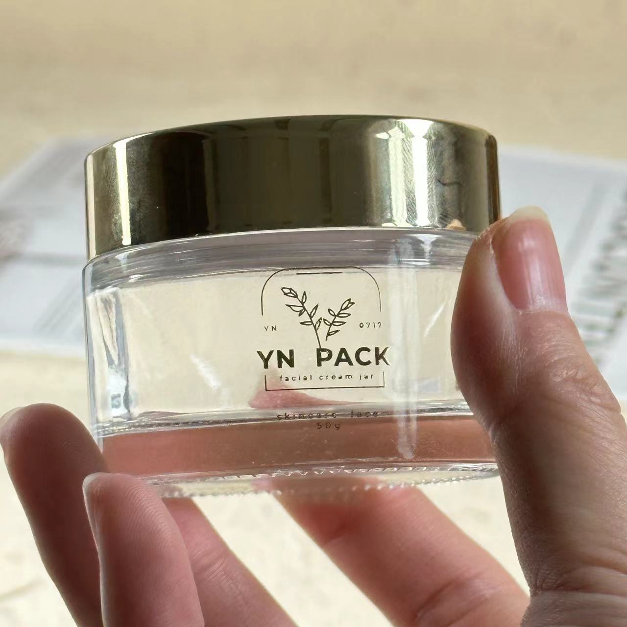 luxury glass jar Wholesa frost - огляд і ціна Luxury Skincare Bottles